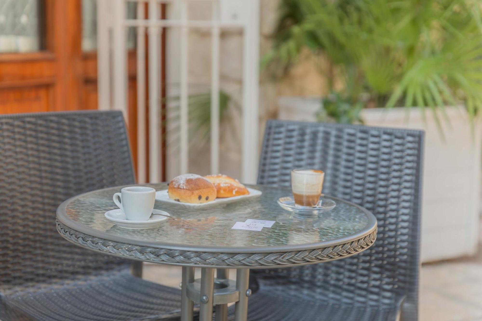 Bed and Breakfast Casa Romito Trani Exterior foto